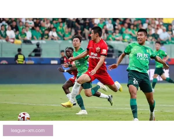 熊猫体育足球：全新赛季精彩纷呈，激战正酣为球迷带来极致观赛体验